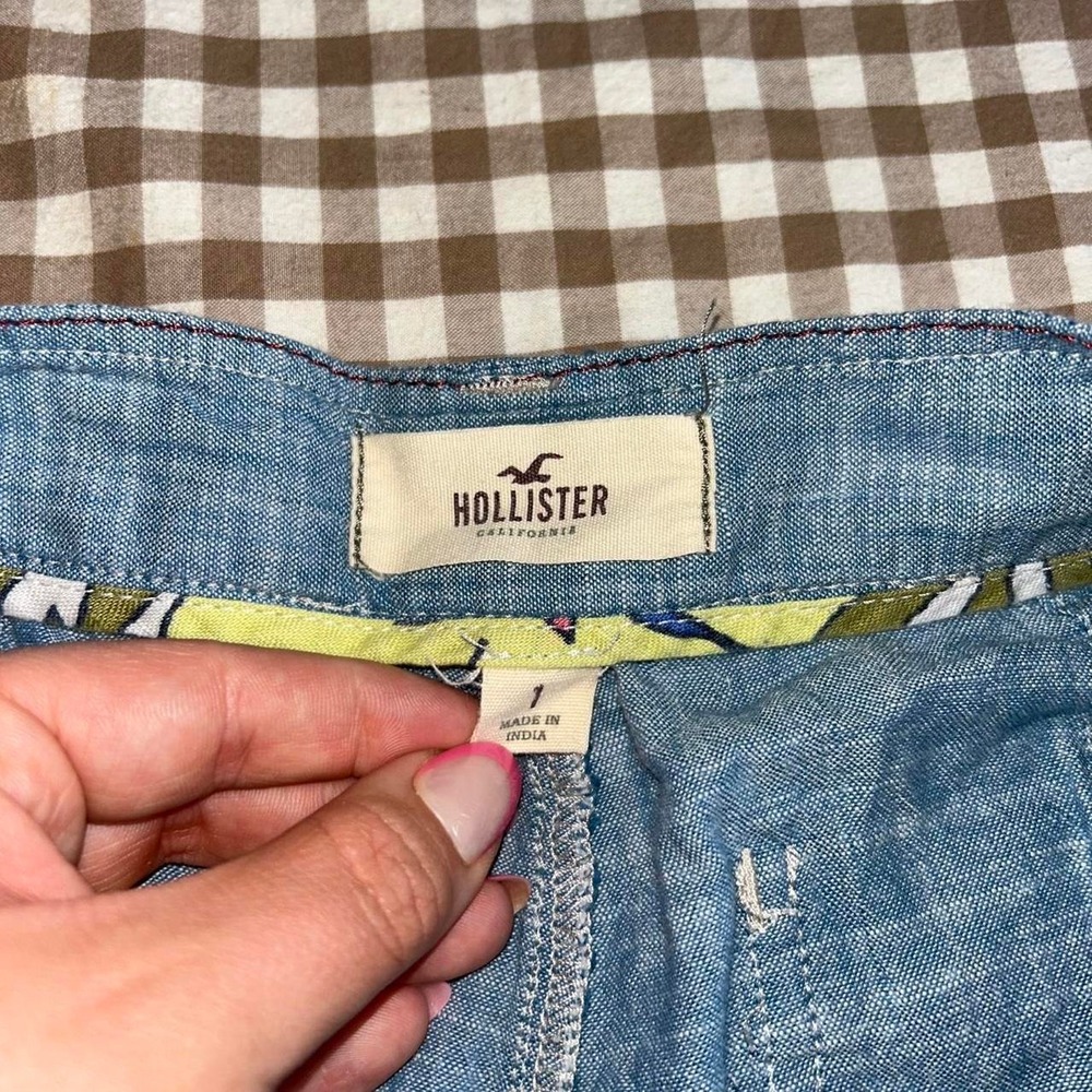 Y2K Hollister low rise shorts - Picture 3 of 4